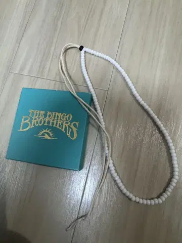 THE BINGO BROTHERS 화이트 비즈 목걸이