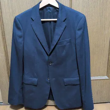 유니클로 스트레치 울 슬림 자켓 네이비 색상