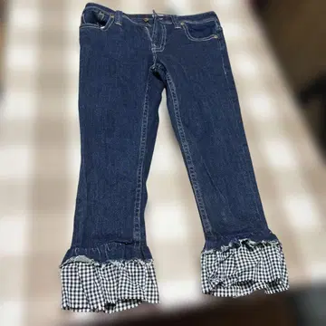 로데오 크라운 프릴 장식 다크 블루 데님 팬츠