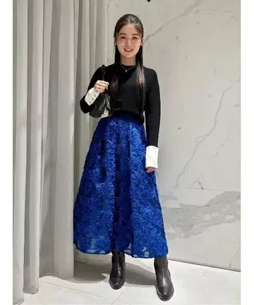 알아바일 컷 자카드 스커트 블루