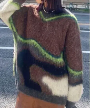 ameri BODY LINE ABORIGINE ART KNIT TOP