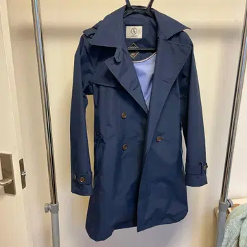 (M 사이즈) AIGLE GORE-TEX 네이비 트렌치코트