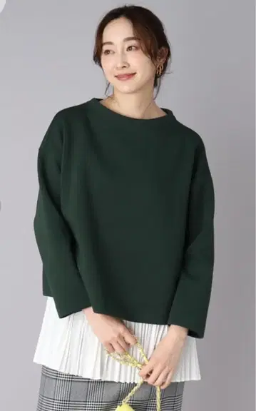 언타이틀 2점 레이어드 스타일 트레이닝복 다크 그린 티셔츠