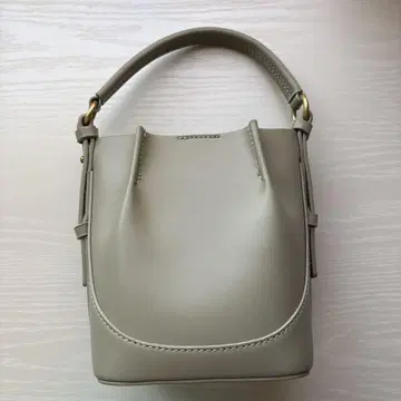 ZARA 탑 스티치 미니 버킷 백 그린