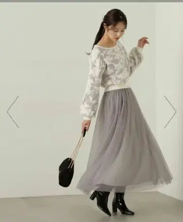 새상품 2025년 현행 모델 자카드 튤 니트 도킹 원피스 그레이