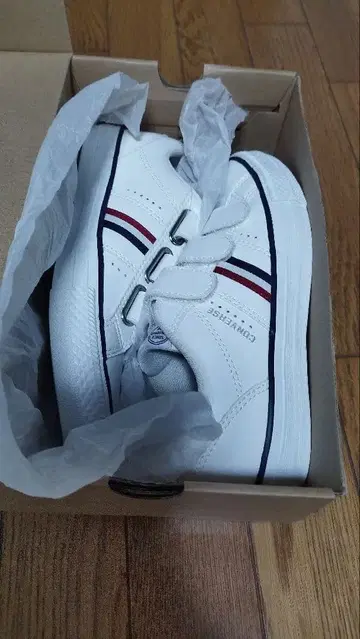 CONVERSE 화이트 벨트 스니커즈 22.5