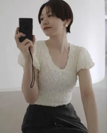 clane W FACE SHIRRING CROPPED TOPS