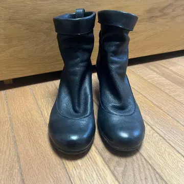 SAYA 숏부츠 블랙 23.5
