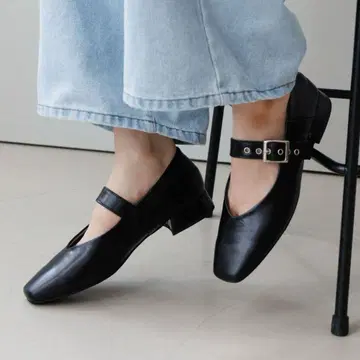 HIMIKO 하토메 벨트 메리제인 펌프스