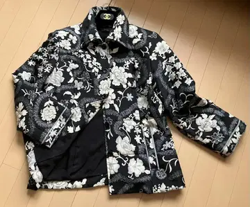 레오나르*엘레강트한 꽃무늬가 돋보이는 실크 100% 퀼팅 자켓 11