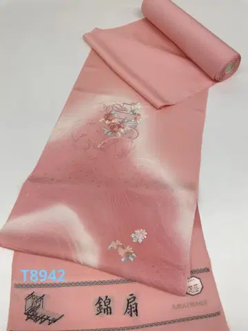 츠케사게 자수 문 의장 하치카케 포함 순수 실크 옷감