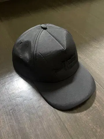 heliot emil 캡