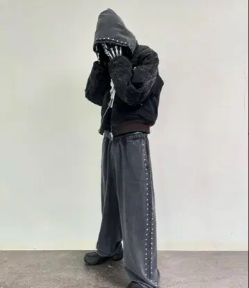 FUTURE ARCHIVE STUDS PANTS 스웨트 팬츠 M