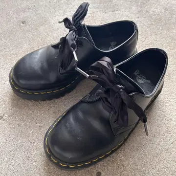 Dr. Martens 1461 BEX UK3