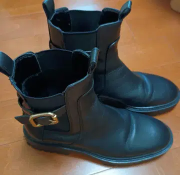 ZARA 부츠