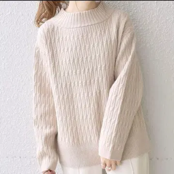 미사용 새상품 택 포함 쉽스 해밀턴 하이넥 풀오버 니트 베이지
