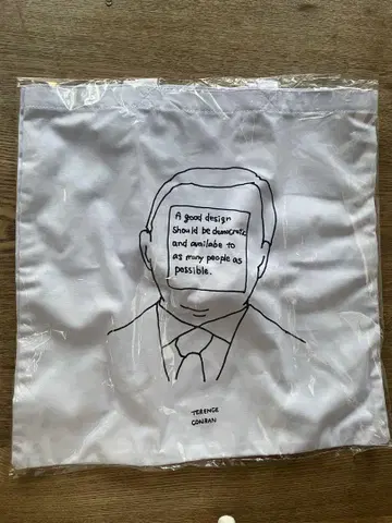 새상품 테렌스 콘란 전시회 토트백