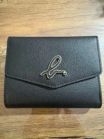 블랙 가죽 3단 폴더형 지갑