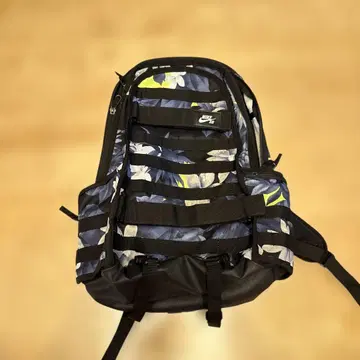 Nike 플로럴 백팩