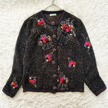 아틀리에 사간 니트 가디건 꽃 모티브 고급 버튼 엘레강트