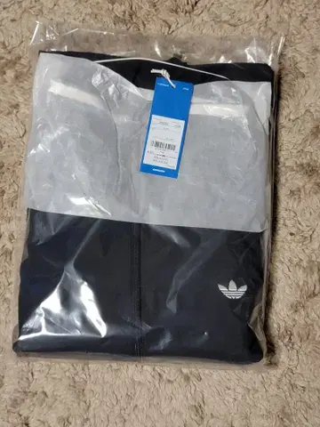 adidas 블랙 자켓 L 사이즈