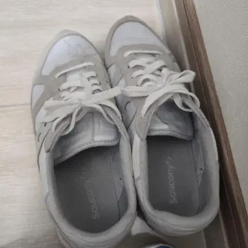 Saucony 스니커즈 그레이/화이트 27.5cm