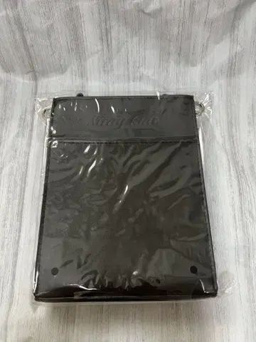 StrayKids 멘프로 가죽 숄더백 한지성