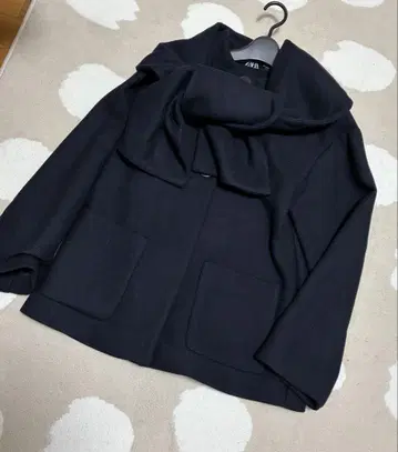 ZARA 울 코트 미디엄 기장 새상품급