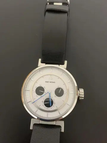 ISSEY MIYAKE 크로노그래프 손목시계
