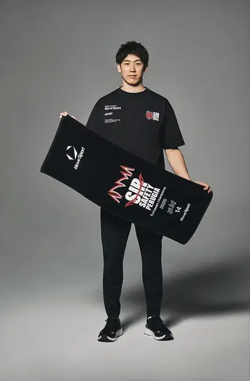 데상트 Move Sports 이시카와 유키 페루자 콜라보 타월