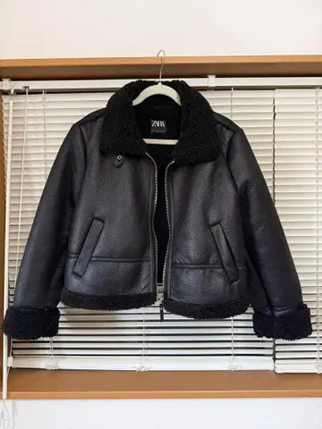 ZARA 블랙 숏 자켓 XXL