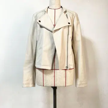 화이트 가죽 라이더 자켓