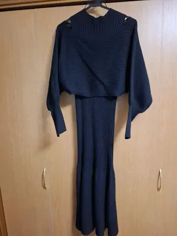 리브 블랙 롱 원피스 긴팔, AZUL