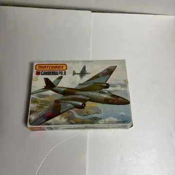 MATCHBOX CANBERRA PR.9 PK-408