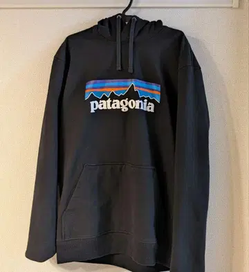patagonia 블랙 후드 부착 후드티 S 사이즈