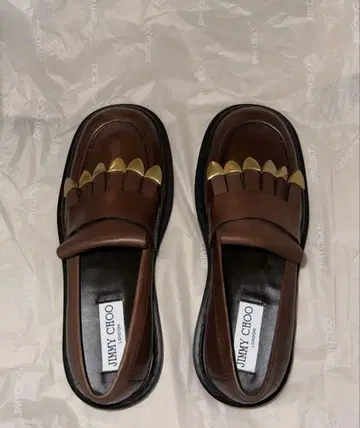 버프 태슬 로퍼
