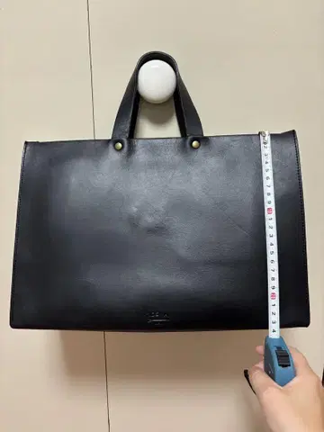 타이웨이 블랙 레더 토트백