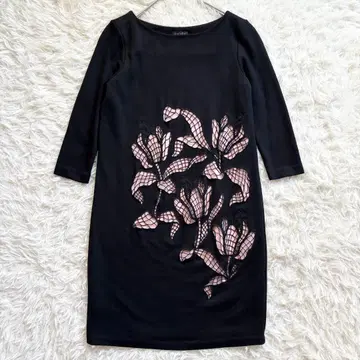 새상품급 ESCADA 무릎 기장 원피스 블랙 드레스 저지 자수
