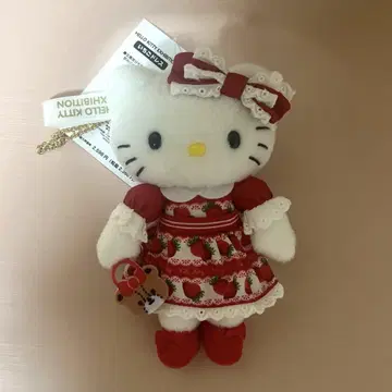 새상품 헬로키티전 딸기 드레스 마스코트 키링 교토