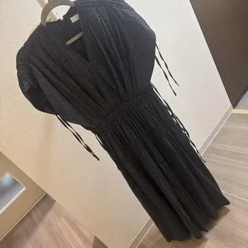 도트 무늬 V넥 롱 드레스