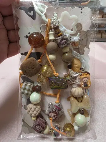 러브부 비즈 스트랩 키링 주렁주렁