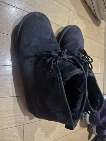 VANS 블랙 스웨이드 어그 부츠