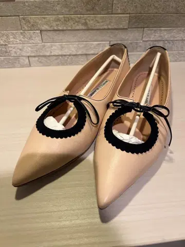 마놀로 블라닉 플랫슈즈
