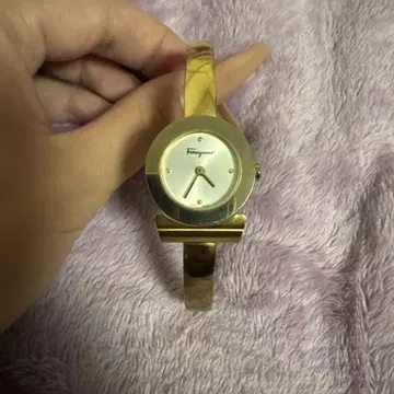 Ferragamo 손목시계