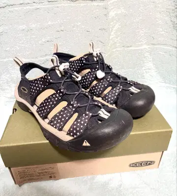 KEEN 킨 뉴포트 H2 도트 26.5cm