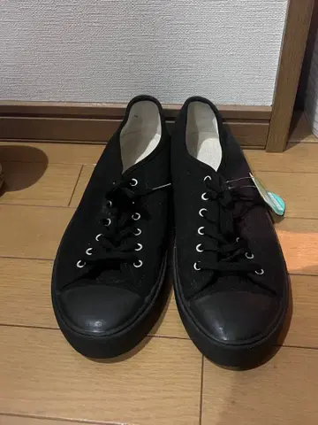 블랙 캔버스 로우컷 스니커즈