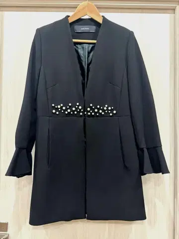 새상품 ZARA BASIC 자켓 블랙 펄 비즈 장식