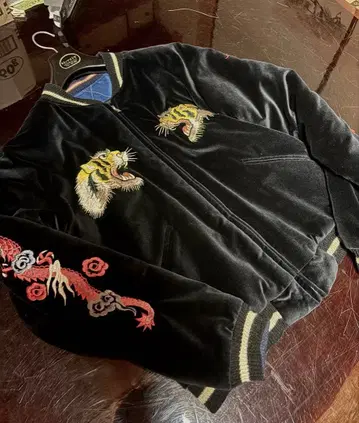 테일러 토요 스카잔 벨벳 리버서블 L 사이즈 호랑이 후지