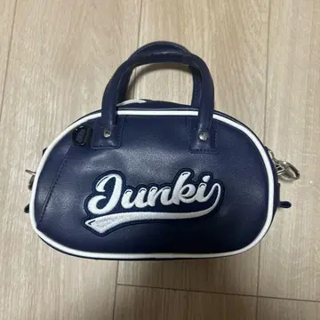 코노 준키 미니 보스턴
