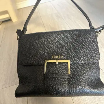 FURLA 블랙 가죽 숄더백